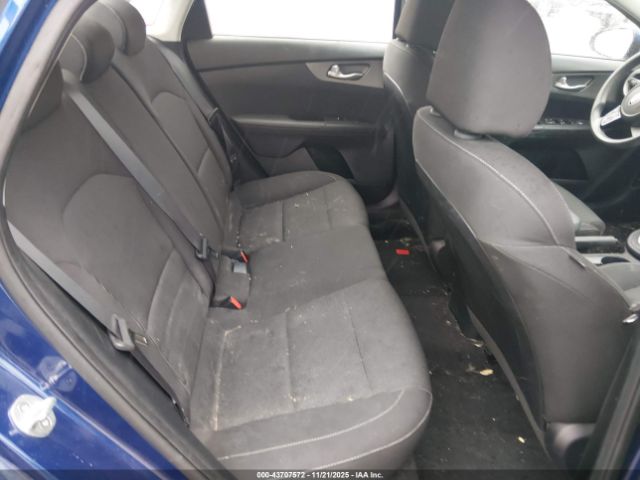 Kia Forte Lxs Image 9