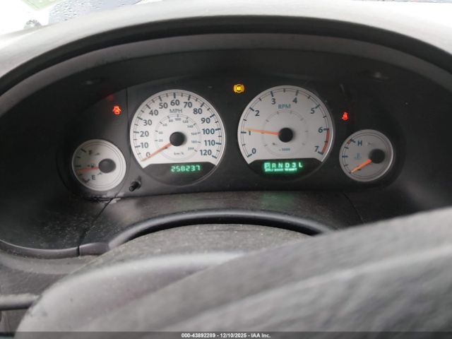 Chrysler Town & Country Lx Image 7