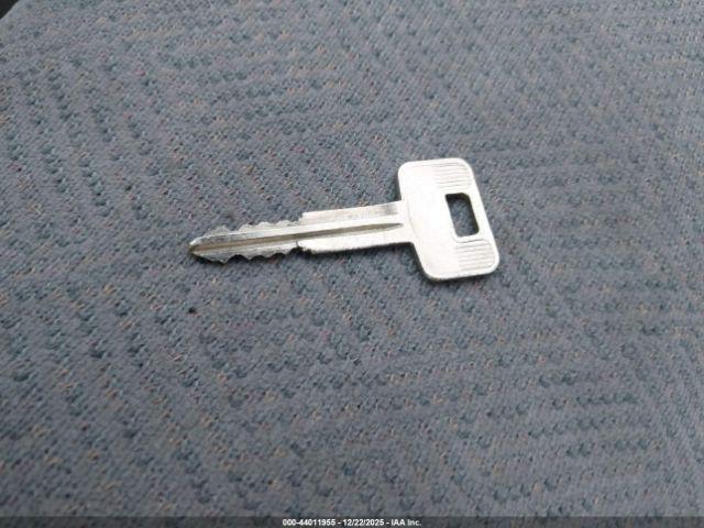 Chevrolet Prizm Image 10