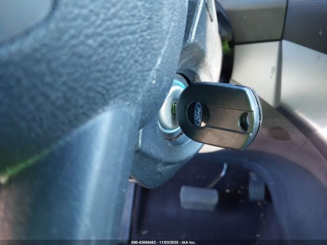 Ford Escape Se Image 6