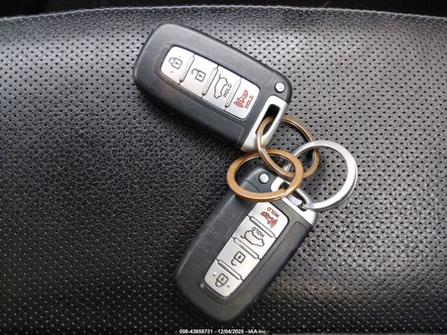 Hyundai VELOSTER Image 11