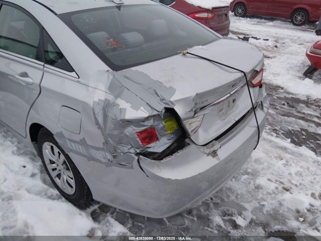 Hyundai SONATA Gls Image 11