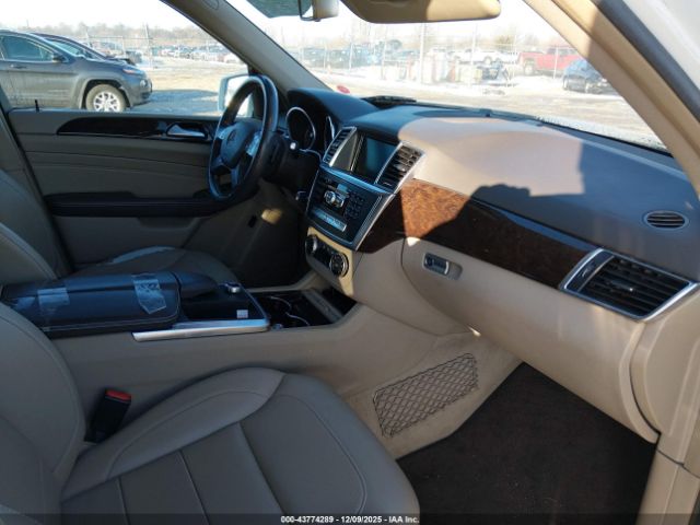 Mercedes-Benz M-Class 4matic Image 4