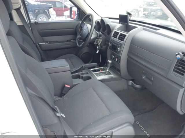 Dodge Nitro Se Image 5