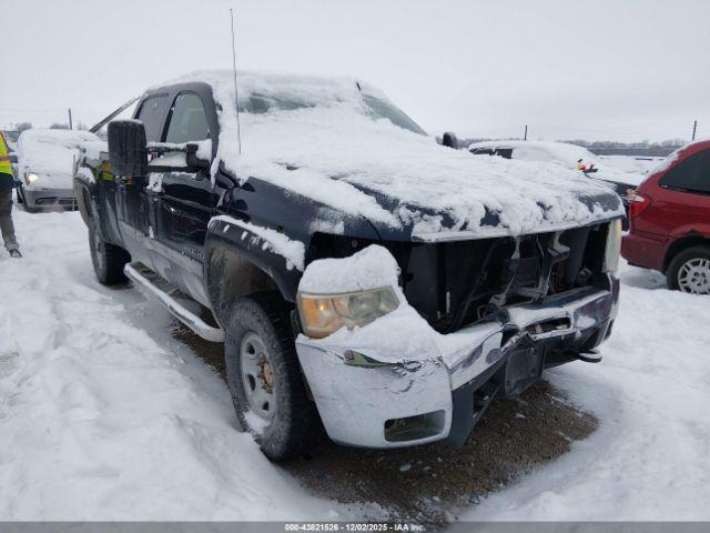  Salvage Chevrolet Silverado 2500