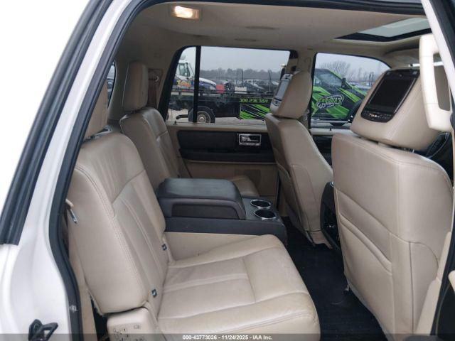 Lincoln Navigator Image 11
