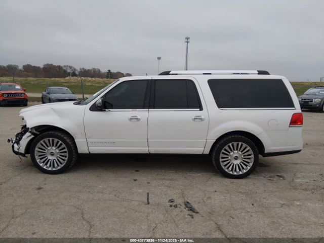 Lincoln Navigator Image 3
