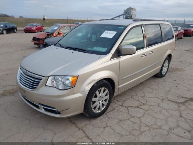 Chrysler Town & Country Touring Image 3
