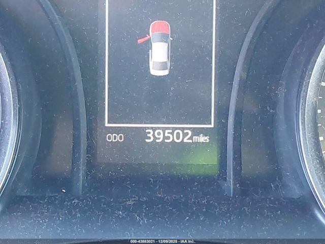 Toyota Camry Se Image 8