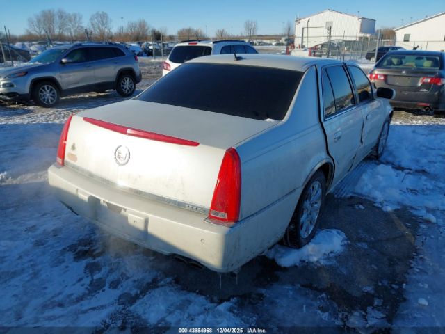 Cadillac DTS 1sd Image 2