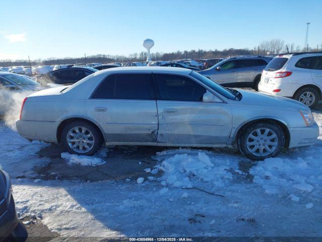 Cadillac DTS 1sd Image 10