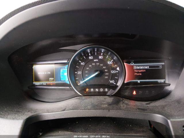 Ford Explorer Xlt Image 12