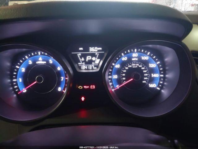 Hyundai ELANTRA Se Image 8