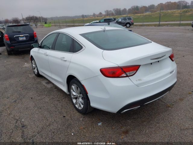 Chrysler 200 C Image 10