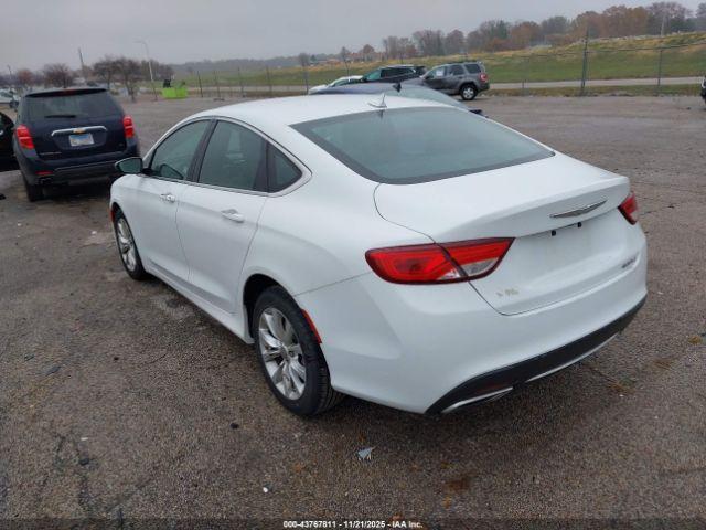 Chrysler 200 C Image 10