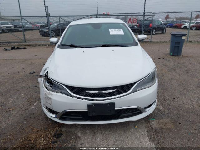 Chrysler 200 C Image 16