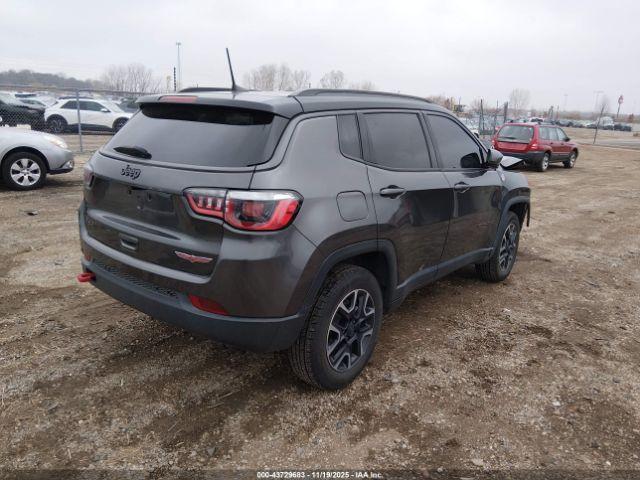 Jeep Compass Trailhawk 4x4 Image 6
