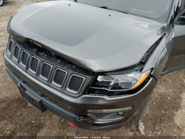 Jeep Compass Trailhawk 4x4 Image 8