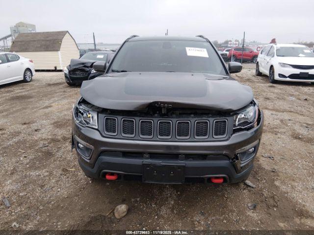 Jeep Compass Trailhawk 4x4 Image 10