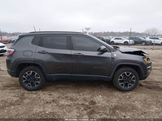 Jeep Compass Trailhawk 4x4 Image 12