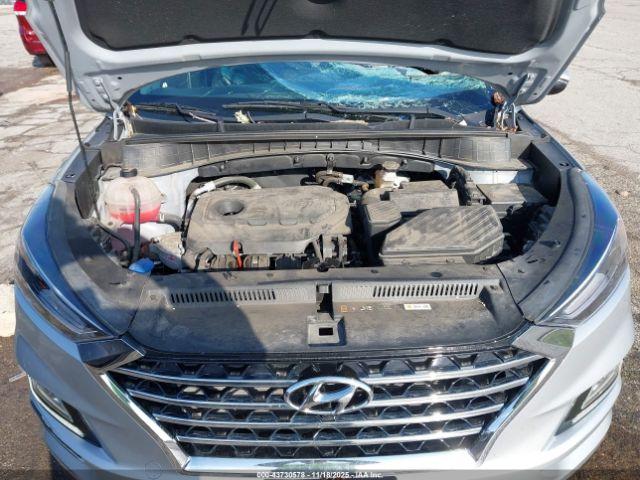 Hyundai TUCSON Limited Image 12