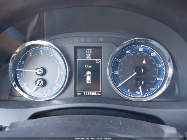 Toyota Corolla Se Image 16