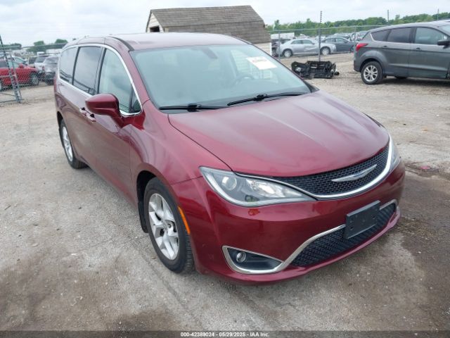 Chrysler Pacifica Touring Plus Image 1