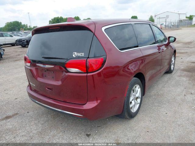 Chrysler Pacifica Touring Plus Image 17