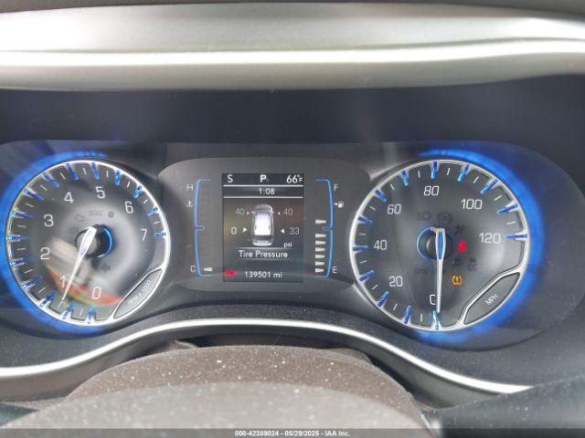 Chrysler Pacifica Touring Plus Image 3