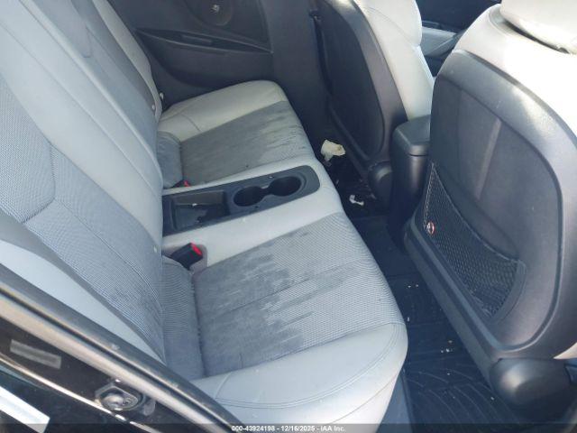 Hyundai VELOSTER Image 4