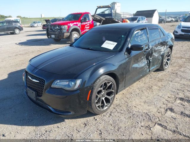 Chrysler 300 Touring Image 6