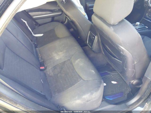 Chrysler 300 Touring Image 13