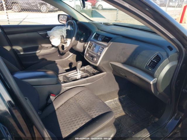 Nissan Altima 2.5 Sv Image 9