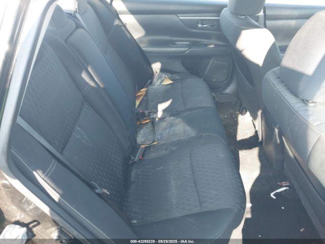 Nissan Altima 2.5 Sv Image 10