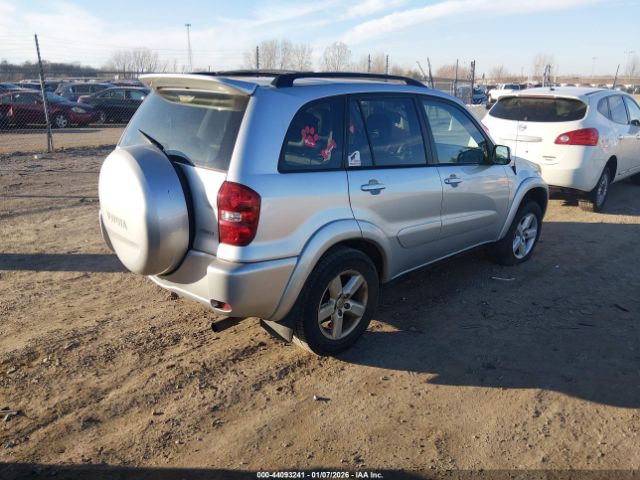 Toyota RAV4 Image 11