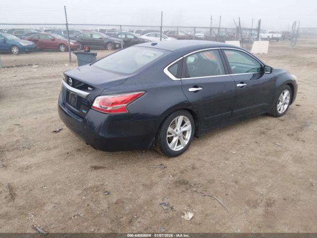 Nissan Altima 2.5 Sv Image 8