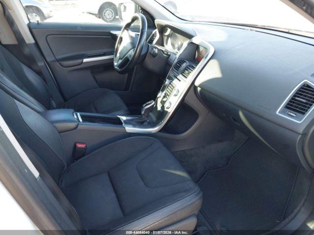 Volvo XC60 T5 Drive-e Image 2