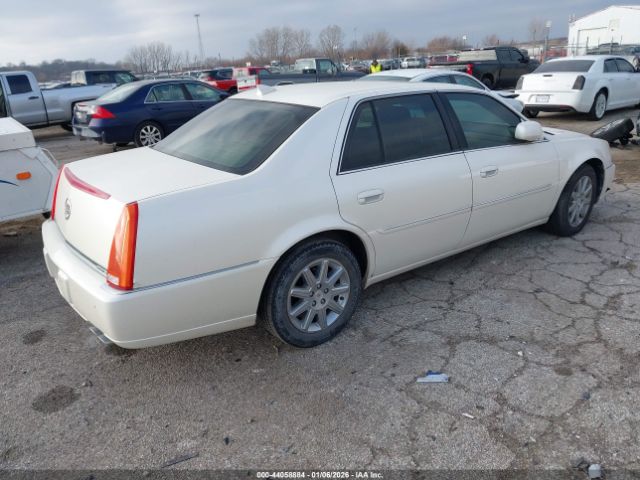Cadillac DTS Premium Collection Image 8
