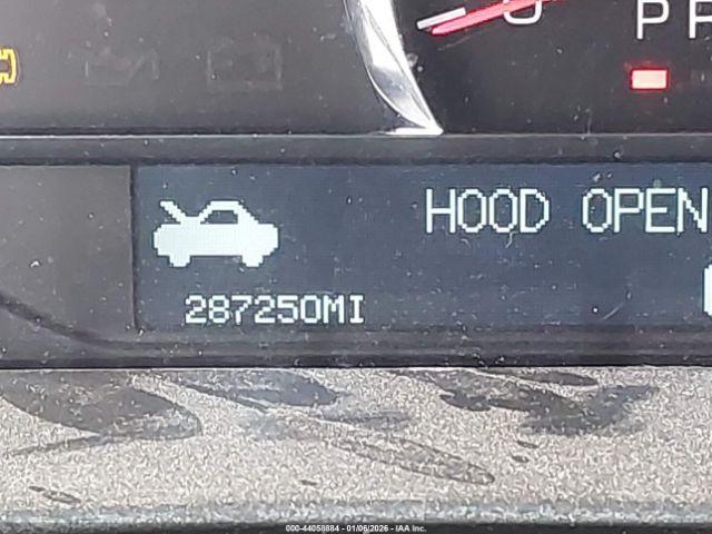 Cadillac DTS Premium Collection Image 11