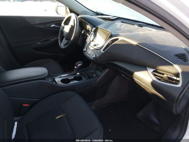 Chevrolet Malibu Fwd Rs Image 12