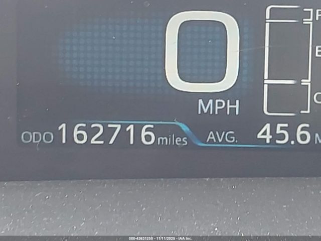 Toyota Prius Le Image 15