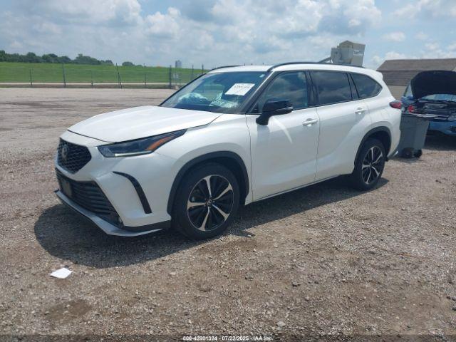 Toyota Highlander Xse Image 12