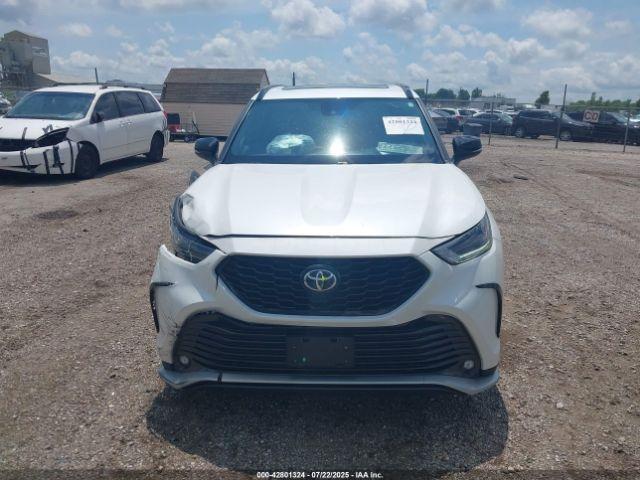 Toyota Highlander Xse Image 7