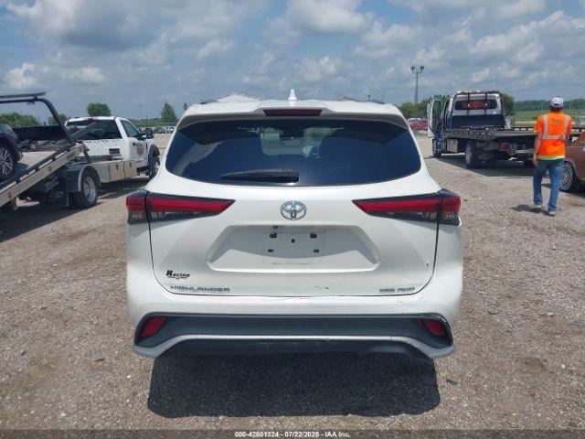 Toyota Highlander Xse Image 13